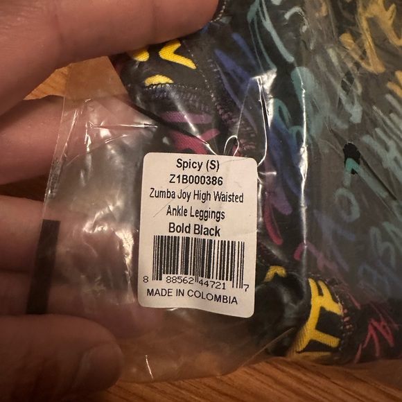 Zumba Joy High waisted, Colorful Graphic Print Leggings. S - Picture 4 of 5